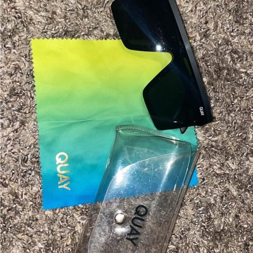 Quay Australia Sunglasses - Hindsight